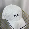 Sonbahar Moda Tasarımcısı Beyzbol Kapağı Detaylarla Dolu Premium Şapkalar Erkek ve Kadın Modelleri Süper Büyük Markalar Pla243i ile eşleşmesi kolaydır