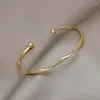 Bangle retro clássico premium torcido banhado a ouro pulseira de metal para mulheres 2023 moda meninas jóias exclusivas acessórios de presente pulseras