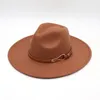 Basker 9,5 cm stor rim klassisk fedoras hatt unisex monokrom formell klänning vintage kvinnor kände hattar enkel brittisk stil jazz män