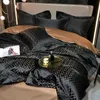Bedding sets Luxury Black Gold Yarndyed Jacquard Egyptian Cotton Bedding Set Satin Smooth Duvet Cover FlatFitted Sheet Pillowcases 4Pcs 231212