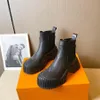 Designer Boots Luxury Boot äkta Leather Martin Boots Ankel Booties Woman Short Boot Sneakers Trainers Sandaler Sandaler av Shoebrand 001