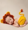 Baby Crochet Pography Puntelli Sparare Neonato Po Cool Boy Costumi Infantili Berretti e pantaloni Set di abbigliamento Soft lion Neonato Y20109651042