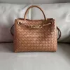 Tendance tissée Botegas Sac à bandoulière Venetas pour femmes Andiamo 2023 Nouveaux sacs en cuir pour dames Sac à main à bandoulière Cassette classique J59i