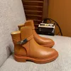 höchste Qualität Frau Winter Fashion Boots Marke Design Dicke Boden Black Clasp kurze Stiefel echte Leder Luxus Low Profile Klassische Freizeitstiefel