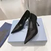 2023 novos sapatos de cetim de salto alto de salto fino pontiagudos sapatos de casamento femininos pés pequenos não cansados 10 cm