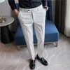 Abiti da uomo Pantaloni da completo da uomo 2023 Autunno a righe verticali Slim dritti Casual ricamati pantaloni eleganti da cerimonia Abbigliamento moda