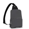 Avenue Sling Axel Bag Fashion Luxurys Men Chest Crossbody läder Sporty Travel Casu