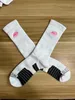 Coton de haute qualité All-match classique milieu respirant noir et blanc homme mode Football basket-ball chaussettes de sport belles chaussettes de sport