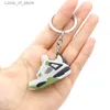 KeyChains Felanyards 3D Mini Sports Shoes Sapatos Keychain Telefone Sapatos Esportes de Chave de Chave Com Caixa de presente Presentes Presentes de aniversário para entes queridos T231213