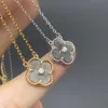 Versione alta originale Nuova trifoglio a quattro foglie Floro singolo Silver scintillante Collana in pietra