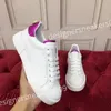 المصمم أحذية رياضية Rhyton الأحذية غير الرسمية للنساء النساء عتيقة Daddy Sneaker Brand Lady Luxury Runner Trainers chaussures multicolor platform shoe hc200420