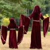 Familjsmatchande kläder Vintage Medieval Court Dress Parentchild Red Robe Wizard Renaissance Halloween Cosplay Costume 231212