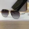 2024 Luxury Designer Mens Brand Famous Sunglasses THE COMMANDER Mens Womens Pilot Gold Frame Hollow Mirror Legs UV400 Beach Sunglasses with Original Box