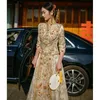 エスニック服のシャンパンゴールドXiuheドレス2023花嫁中国の唐スーツ衣装新鮮な結婚式のトップライト贅沢231212
