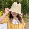 Bérets 2023 Style coréen Chapeau pour enfants Lettres mignonnes Standard Petites oreilles Protection solaire Air extérieur Top Big Brim Paille T