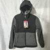 Mode barn kläddesigner hoodies vinter ski ner flickor avslappnad vanlig vindtät softshell fleece jackor rockar utomhus fast lapptäcke ansikte kappa 2-11 år