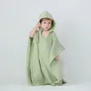 Handdoeken Gewaden Babybadhanddoek Born Cape Handdoeken Katoenen strandlaken met capuchon Zachte poncho Kinderbadspullen Babywashandje Drop 231212