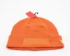 Cloches Ear Muffs Men039s Hats Modne litery haftowane swobodne czapki, które 039s Women039s ciepła kapelusz kulka cap9585001