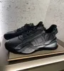 Najlepsze luksusowe mężczyźni w stylu swobodnym Flow Sneakers Buty Mesh oddychający mężczyźni boczny stref trener nylon zamszowy mało topów masywne gumowe tkaniny stadi zewnętrzne sporty eu 38-46