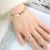 Designerarmbanden Koreaans roségoud vervaagt niet Ins temperament titanium stalen armbanden Netroots mode eenvoudige veelzijdige sieraden