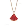 Collana a forma di ventaglio con gonna in oro rosa per donna