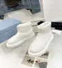 Designerlaarzen Hoge kwaliteit luxe damessnowboots van donsstof Enkellaarsjes Antislip Modieuze Martin-laarzen Instapper Platte schoenen P-laarzen Dames Driehoek Warme laarzen met doos