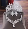 Crystal Water Drop Bridal Jewelry Set Rhinestone Tiaras Crown Halsbandörhängen för brud bröllop Dubai smycken set2873046