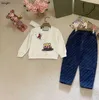 Marque bébé Survêtements Automne deux pièces ensemble vêtements de marque pour enfants Taille 100-150 sweats à capuche pour tout-petits et jeans imprimés lettre complète Dec05