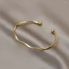 Bileklik Retro Klasik Premium Twisted Gold Kaplamalı Metal Bilezik Kadınlar için 2023 Moda Kız Eşsiz Takı Hediye Aksesuarları Pulseras