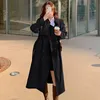 Kvinnors trenchrockar Autumn Woman Long Trench Coat Fashion Korean Streetwear Loose Cloak Casual Elegant Khaki Black Women's Windbreaker Coat 231213