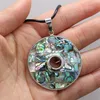 Natuurlijke Schelp Ketting Met Ronde Abalone Hanger Lederen Koord 2 Mm Bedels Voor Elegante Vrouwen Liefde Romantisch Cadeau Chains247m