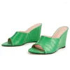 Talltor Storlek 36-43 Designer Green Crocodile Wedges High Heels Mules Summer Point Toe Women Sandals Slides Shoes