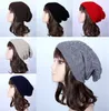 Piccoli cappucci a maglia a maglia Europa e cappello da giorno freddo all'aperto unisex Cappello di lana per leisure casual DB328