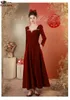 Vestidos casuais básicos ano natal chique elegante reunião anual vermelho dres quadrado pescoço francês design bling noiva longo veludo vestido 231212