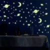 Autocollants muraux lumineux galaxie lune étoiles Saturn, autocollants de conception artistique pour chambre d'enfants, décoration de la maison, sparadrap muraux qui brillent dans la nuit