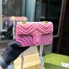 مصممي Luxurys عالية الجودة Women Women Counter Bag Fashion Velvet على شكل قلب على شكل قلب محافظ حقائب الظهر حقيبة ظهر للتسوق مربعة