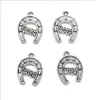 Lotto 100 pezzi Buona fortuna a ferro di cavallo Argento antico Pendenti con ciondoli per creazione di gioielli Bracciale Collana Orecchini 1417mm DH08491988180