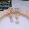 Kolczyki projektanta mody Kolczyki Pearl Biżuteria Złote litery Hoop Carring Diomond Wedding