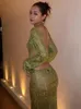 Casual jurken Transitional Sexy Zone Grote naam Catwalk Po groen gebreide holle jurk Internet Celebrity Open rug lange mouw