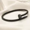 Nageldesigner-Armband für Damen, hochwertiger 18-Karat-vergoldeter Edelstahl-Schmuck, Kristall-Frauen-Liebhaber, Marken-Buchstaben-Armreif, Weihnachts-Party-Schmuck