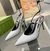 Designer hakken dames geborduurde slingback hakken pomp hakken platform puntige neus metalen hak lak hoogte hak