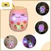 Luce peluche - giocattoli su giocattoli Light Up Boba ripieno peluche cuscinetto da tè grazioso cuscino bambola peluche luci notturne colorate luminose che brillano dono super morbido 231212