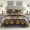 寝具セットは枕カップルカップルの枕カップルのカップルの豪華なフローラル羽毛布団カバーをセットします。