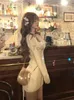 Robes décontractées France Vintage Knit One Piece Robe Femmes Dentelle Élégant Y2K Mini Pull Femme Style Coréen Chic Vêtements Chauds 2023 Hiver
