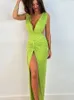 Basic Casual Jurken GACVGA 2023 Zomer Mode Ruches Lange Jurk Sexy Backless V-hals Hoge Split Vrouwen Bodycon Party Maxi 231212