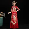 Etniska kläder Delikat röd stativ krage påfågel broderi fransar xiuhe eleganta smala cheongsam brud äktenskap set toast stor storlek 10xl 231212