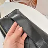 シックな黒人デザイナー化粧品バッグY-Letter Makeup Bag Storageウォレット大容量ポータブル洗濯バッグデザイナーハンドバッグ230915