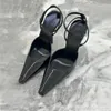 Donna Luxurys Designer Scarpe Tacco alto 11 cm cinturino in vernice nera con fibbia Slingback tacchi a spillo sandali a punta cinturini alla caviglia Scarpa elegante Con scatola