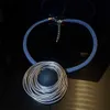Hänge halsband cirkel cirkel franska överdrivna tredimensionella personliga syntetiska läderhalsband