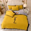 2023 Luxury yellow winter queen designer bedding set letter printed velvet duvet cover bed sheet with 2pcs pillowcases queen size fashion comforters sets